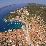 Stunning In With Wifi Apartman